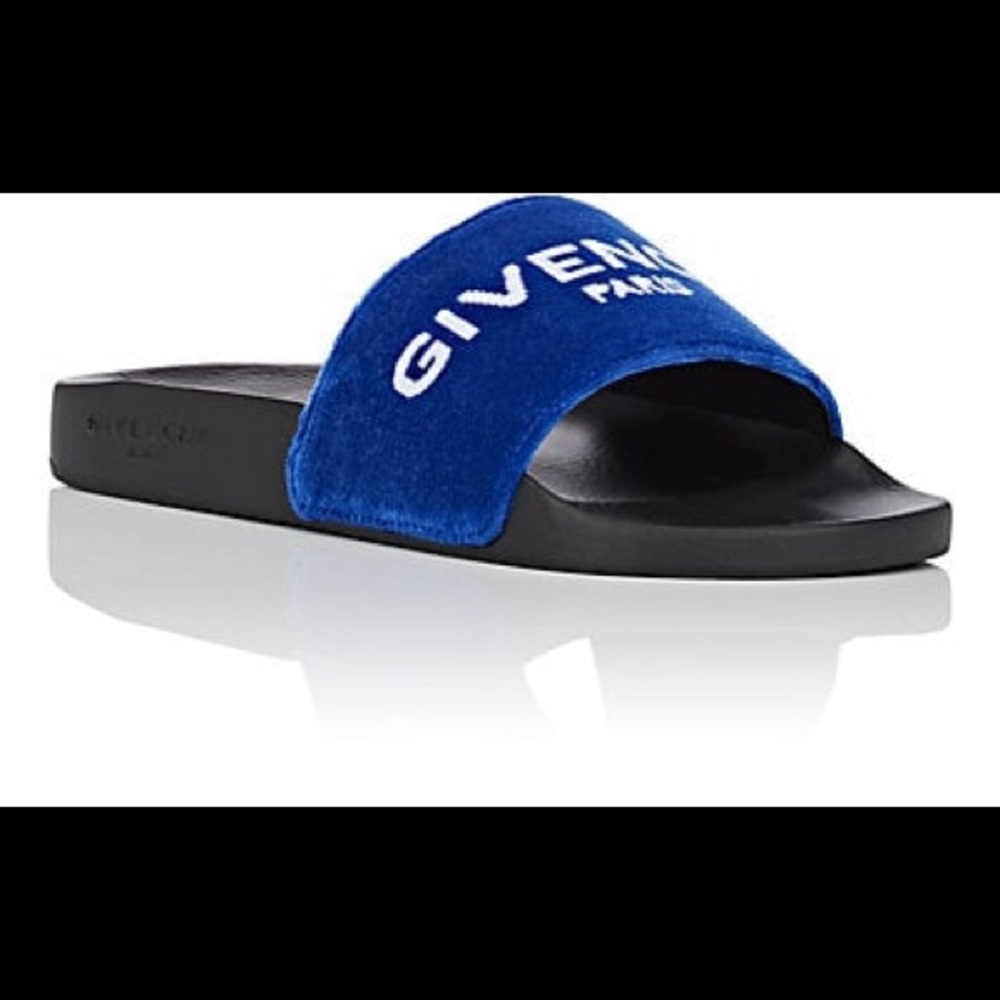 Looking for Givenchy Slides!